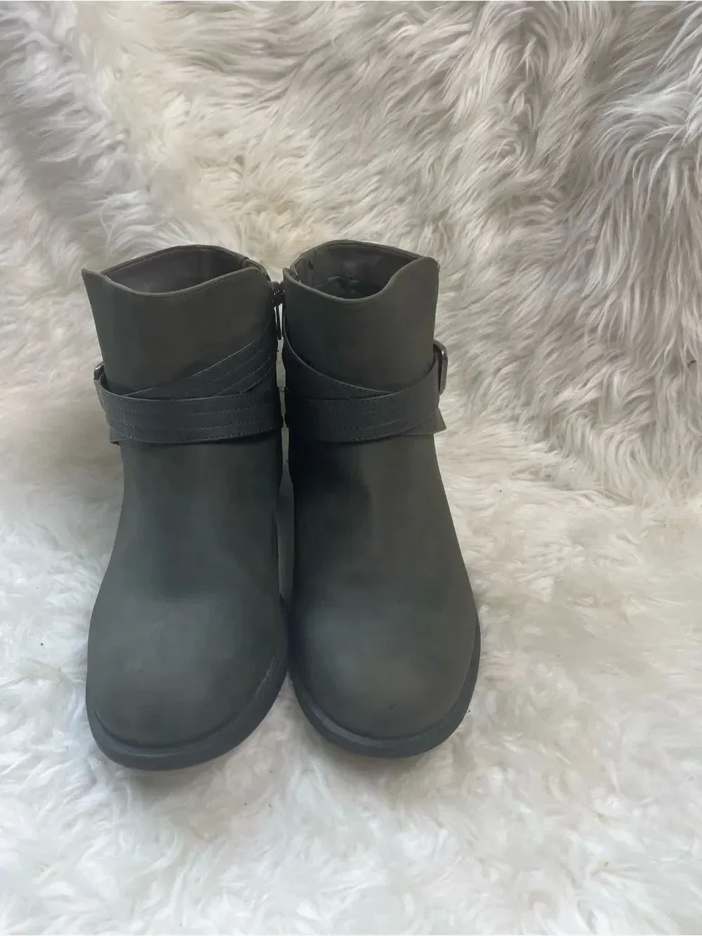 Torrid synthetic Gray Ankle Boots Double straps Buckle Detail sidezipperSZ10.5WW